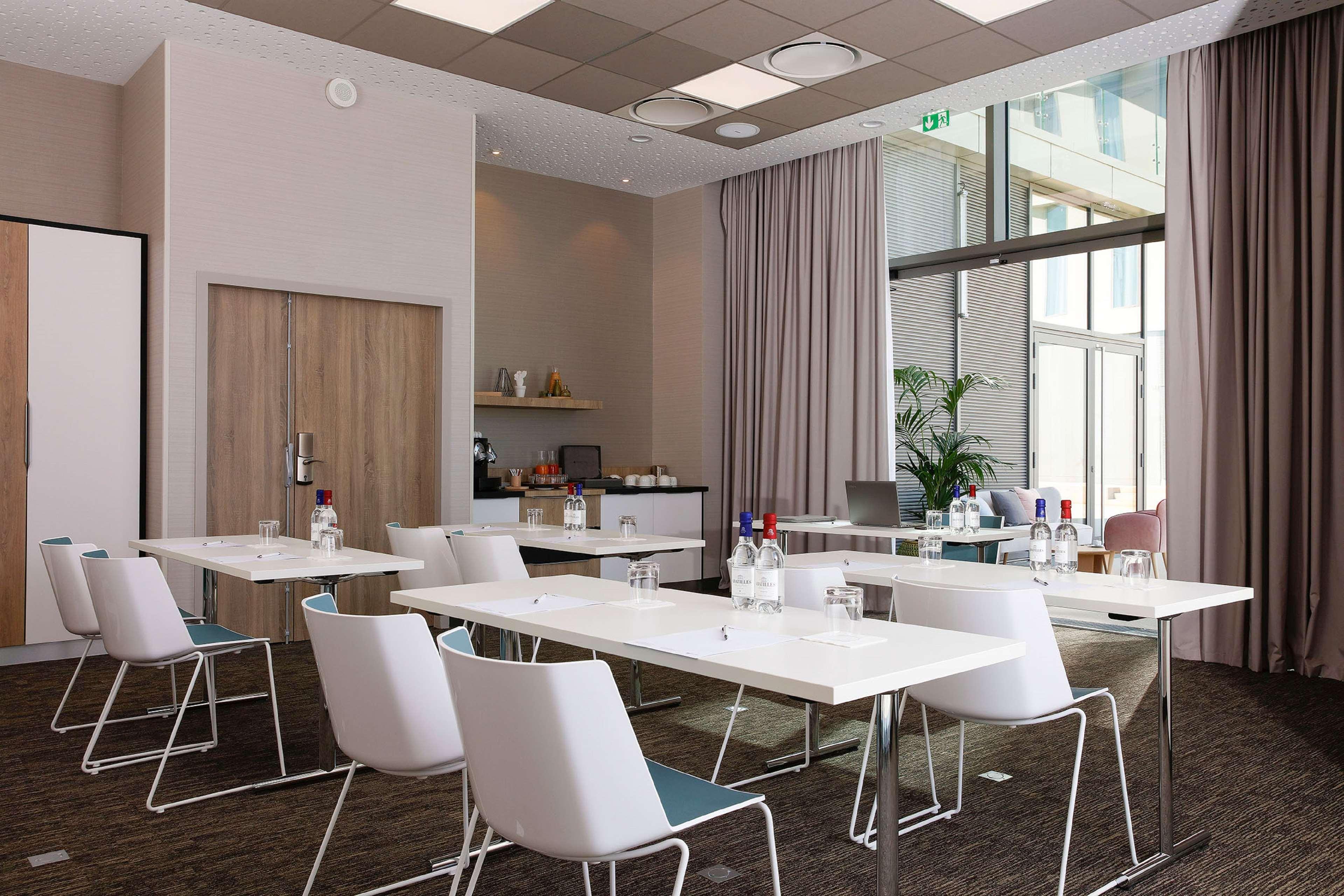 Hilton Garden Centre Hotel 4*