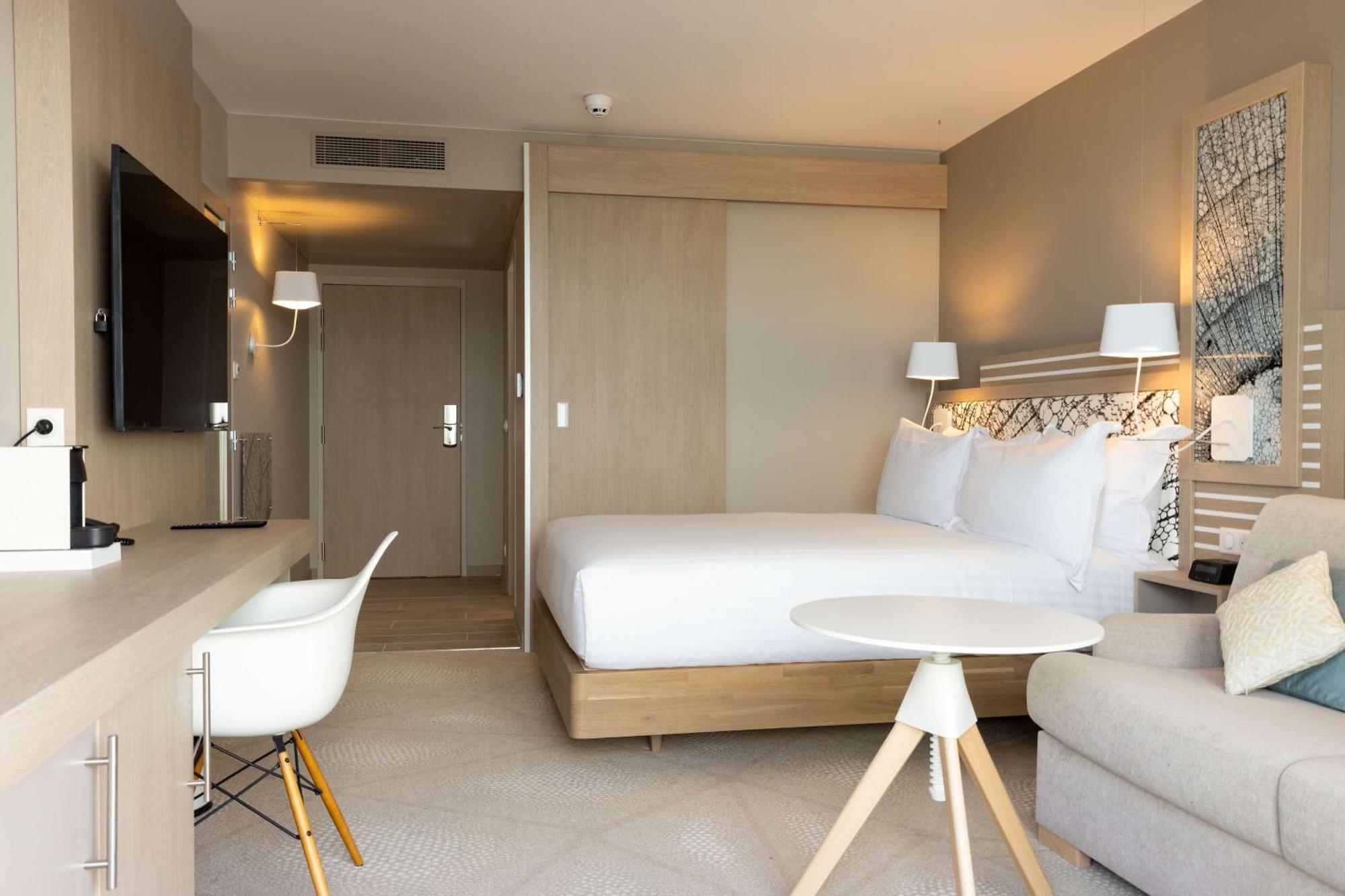 Hilton Garden Centre 4*
